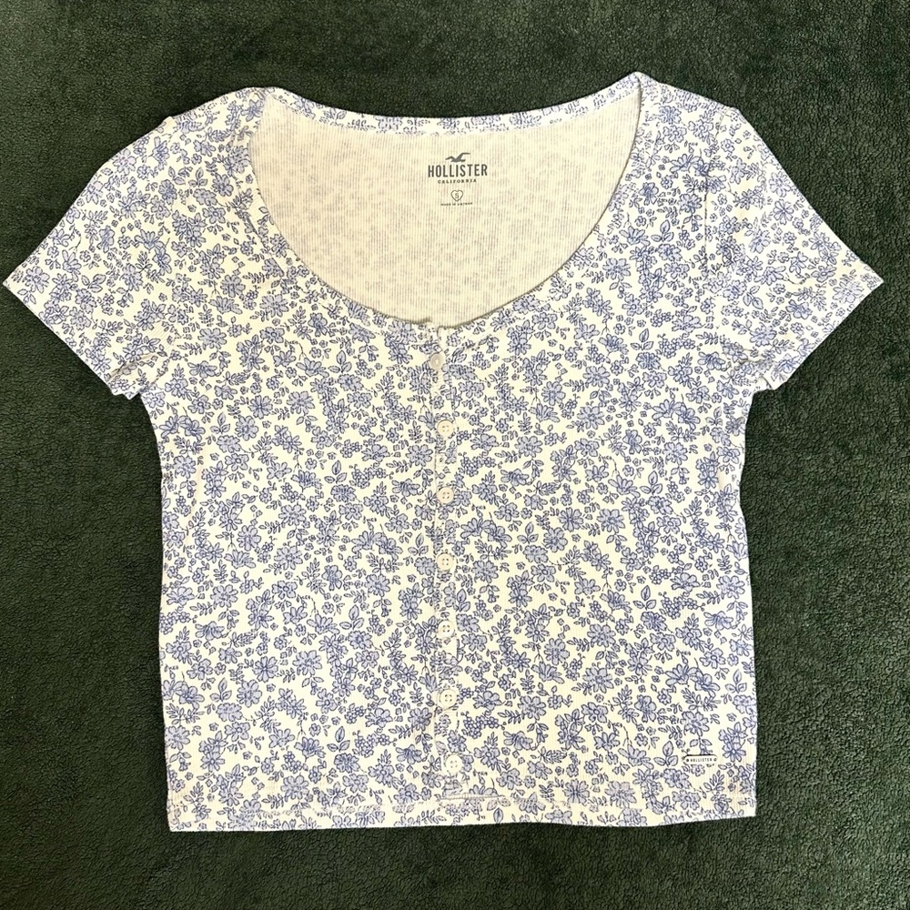 Hollister Co. Button-Up Purple Floral Top